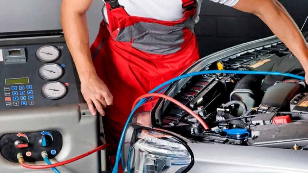 Car air conditioning AC repair and service Dubai